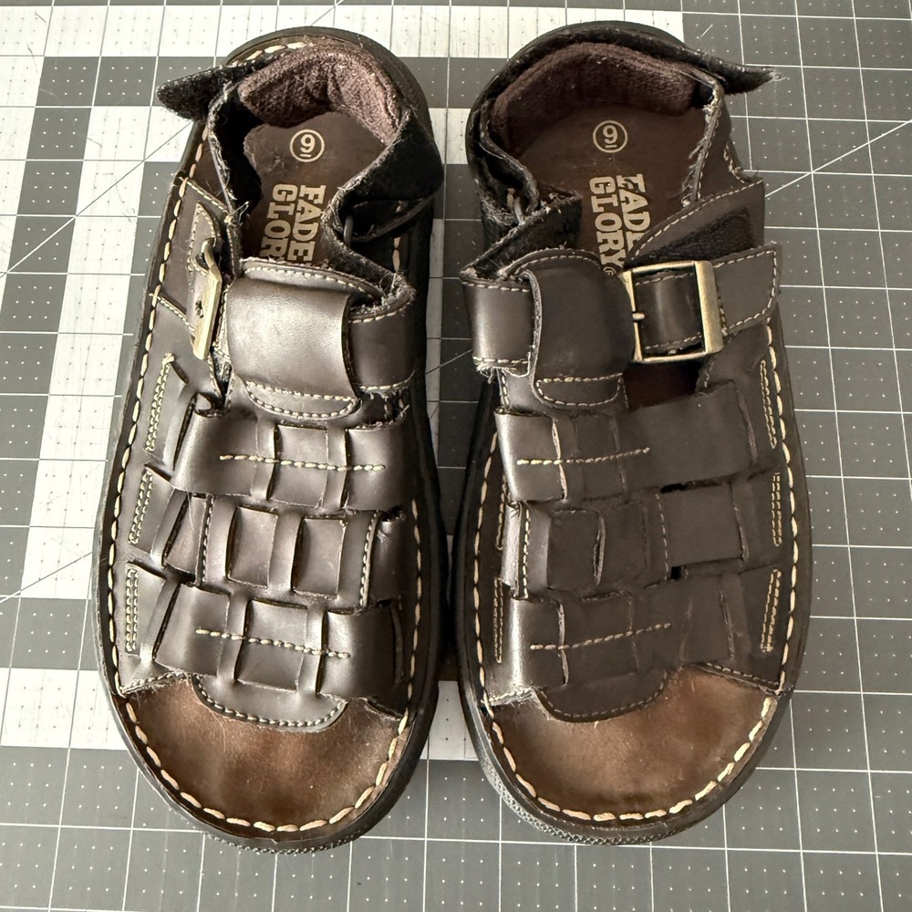 Y2K Mens Brown Fisherman Joshua Sandals Woven Buckle Lug Sole Size 9 Coastal